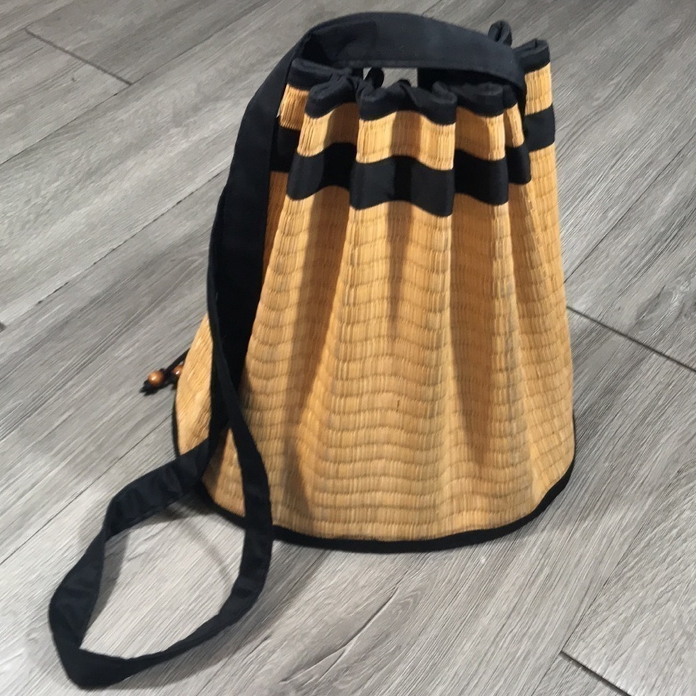 Baskets of Cambodia Crossbody Drawstring Closure Handbag - Picture 3 of 10
